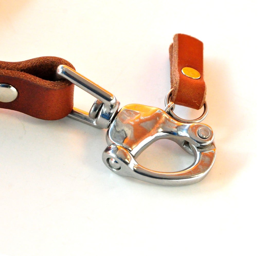 Shackle Snap - quick-release panic snap for dog leash